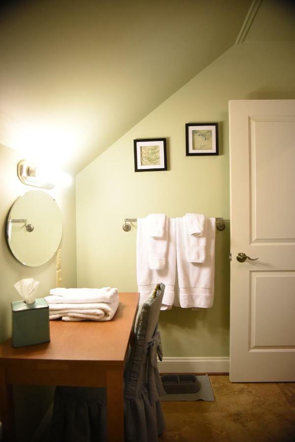 Black Lantern Inn Roanoke Exterior photo